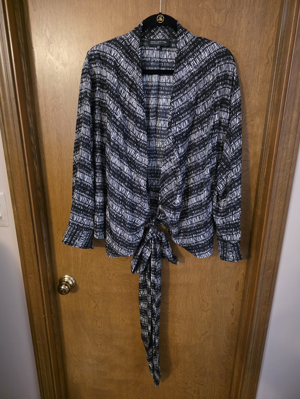 Jones New York Black and White Tie-Front Patterned Open Silk Top
